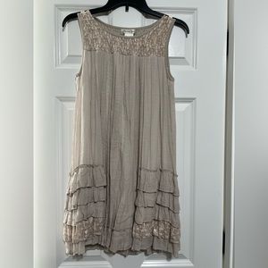 Paisley Vine Ruffle Dress! Size Small, worn once! In Great Condition!